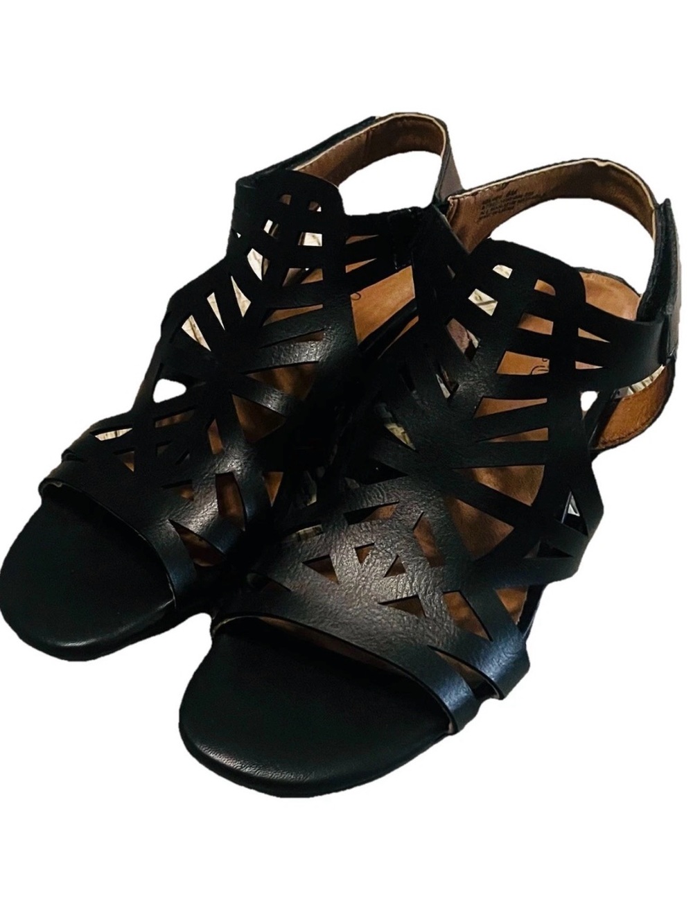 BareTraps black sandals sz 8 medium